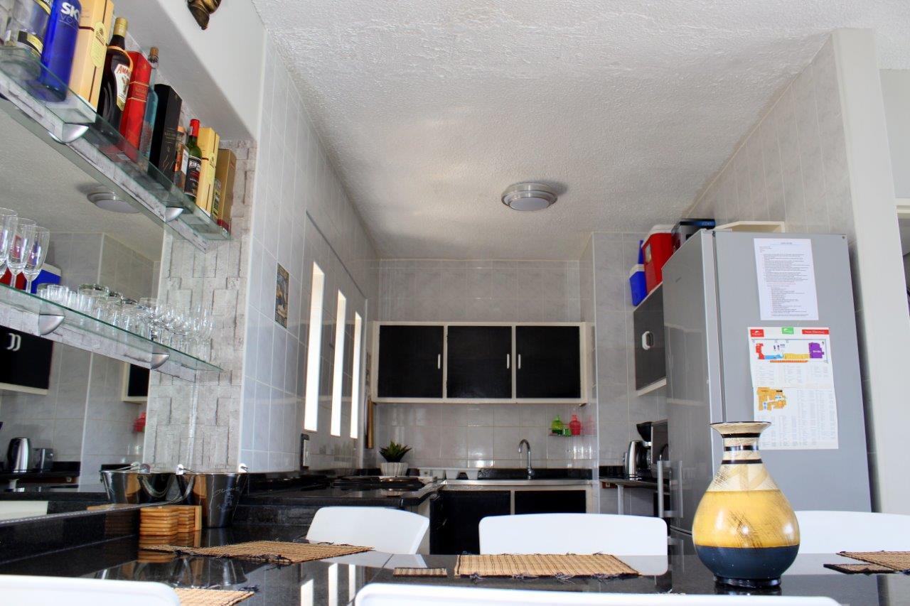 Silver Dolphin Holidays Apartman Amanzimtoti Kültér fotó